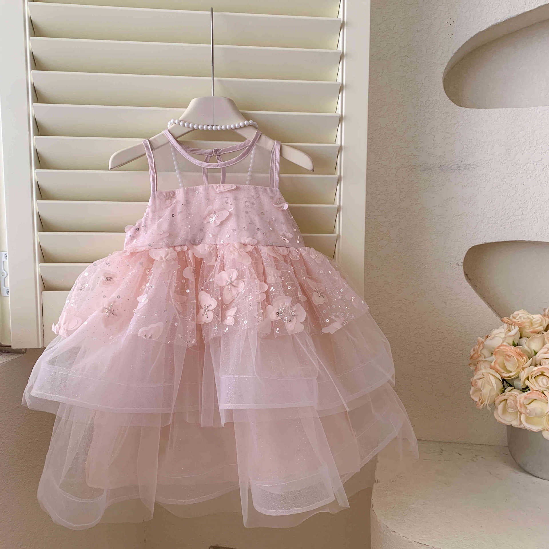 Girls princess dress three-dimensional butterfly mesh vest medium and small children's dress dress super fairy