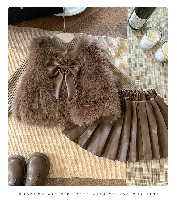 Korean version of girls' suit autumn and winter children's fashion wool sweater jacket + knitted top + plush pleated leather skirt tide